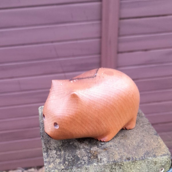 Vintage Hand Carved Tasmanian Wood Guinea Pig ~ Beautifully Simplistic ~ Figurine ~ Ornament ~ Grained Wood ~ Collectable.