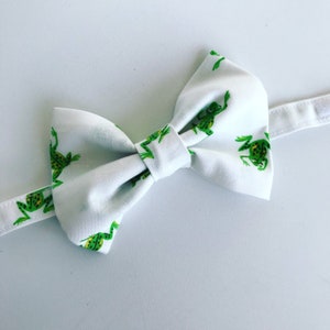 Bow Tie - Kids- Handmade- Kids Bow Tie- Adjustable Bow Tie - Kinder- frogs - heather ross