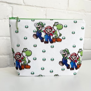 Handgemaakt gevoerd zakje met ritssluiting - etui - toilettas - begrippenzakje - sokkentas - breien - haken - medisch - uniek cadeau - make-up