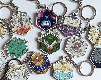 ¡Llaveros de madera para la clase de D&D! 14 diseños