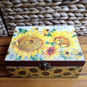 Sunflowers Jewellery Box, Jewelry Trinket Box, Memory keepsake wooden box, Yellow sunflower decor ,Housewarming gift