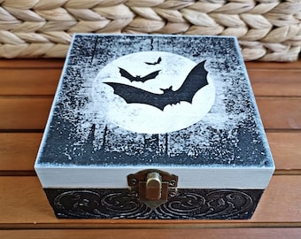Heksenachtig vleermuis sieradendoosje, Dark Academia bewaardoosje, occult decoratief cadeau voor thuis, gotisch houten opbergdoosje in volle maanstijl
