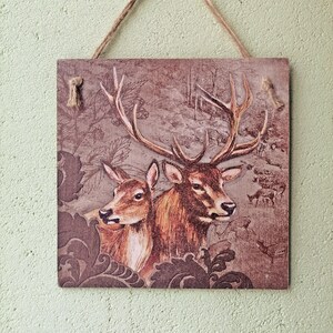 Muro di renna appeso targa, cervi segni in legno, Forest vista decorazione della parete della cucina, Arte della parete di campagna, arredamento della parete della casa colonica, regalo Housewarming