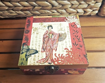 Geisha Japanese wooden jewelry box, Japanese decor, Red keepsake box, Memory jewelry storage, Decoupage Jewellery  box