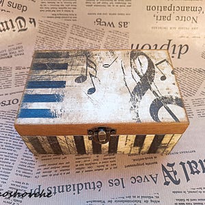 Caja de música para joyas, caja de baratijas con forma de piano, regalo para amantes de la música, regalo para profesores de piano, caja de recuerdos con notas musicales, caja de música rústica de madera