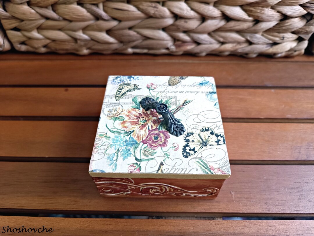 Small Shabby Chic Wooden Butterfly and Flowers Ring Box, Jewellery Box ...