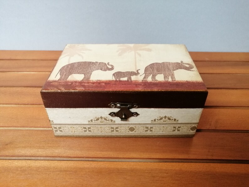 Elephant gift Wooden Elephant box Sunset African box Decoupage keepsake box Elephant Indian decor Trinket box Jewelry Storage box