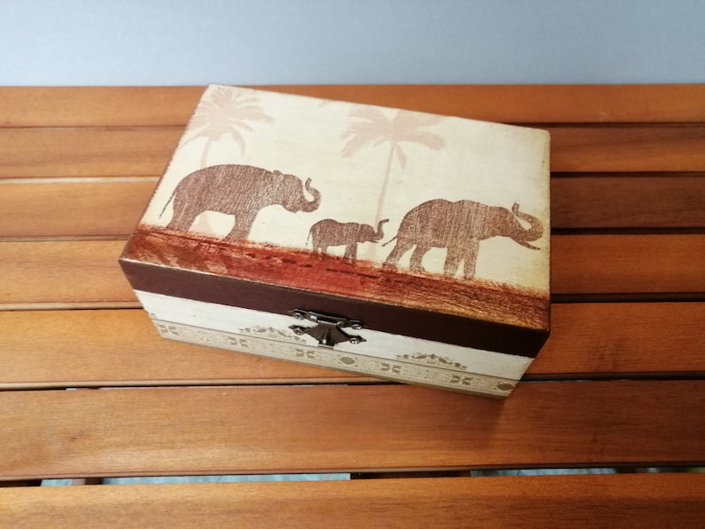 Elephant gift Wooden Elephant box Sunset African box Decoupage keepsake box Elephant Indian decor Trinket box Jewelry Storage box