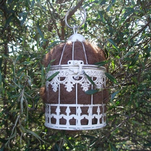 Bird Nester with Llama Fibre Nesting Material for Native Birds. Garden Eco Gift for bird lover, Decorative Vintage Style Metal Birdcage