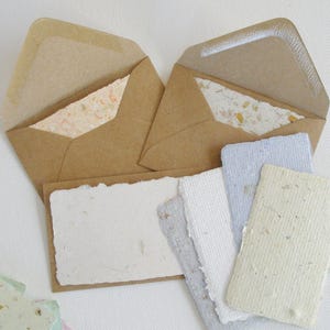 Cartes faites à la main avec enveloppes, ensemble de cartes recyclées, 20 mini-cartes-cadeaux, cartes maison, carte de fleuriste, mini cartes vierges avec enveloppes