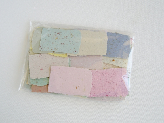 100 Sheets 4 X 6 Inch. Mixed Colour Handmade Recycled Paper, Many Sheets  With Botanicals and Flower Petals -  Hong Kong