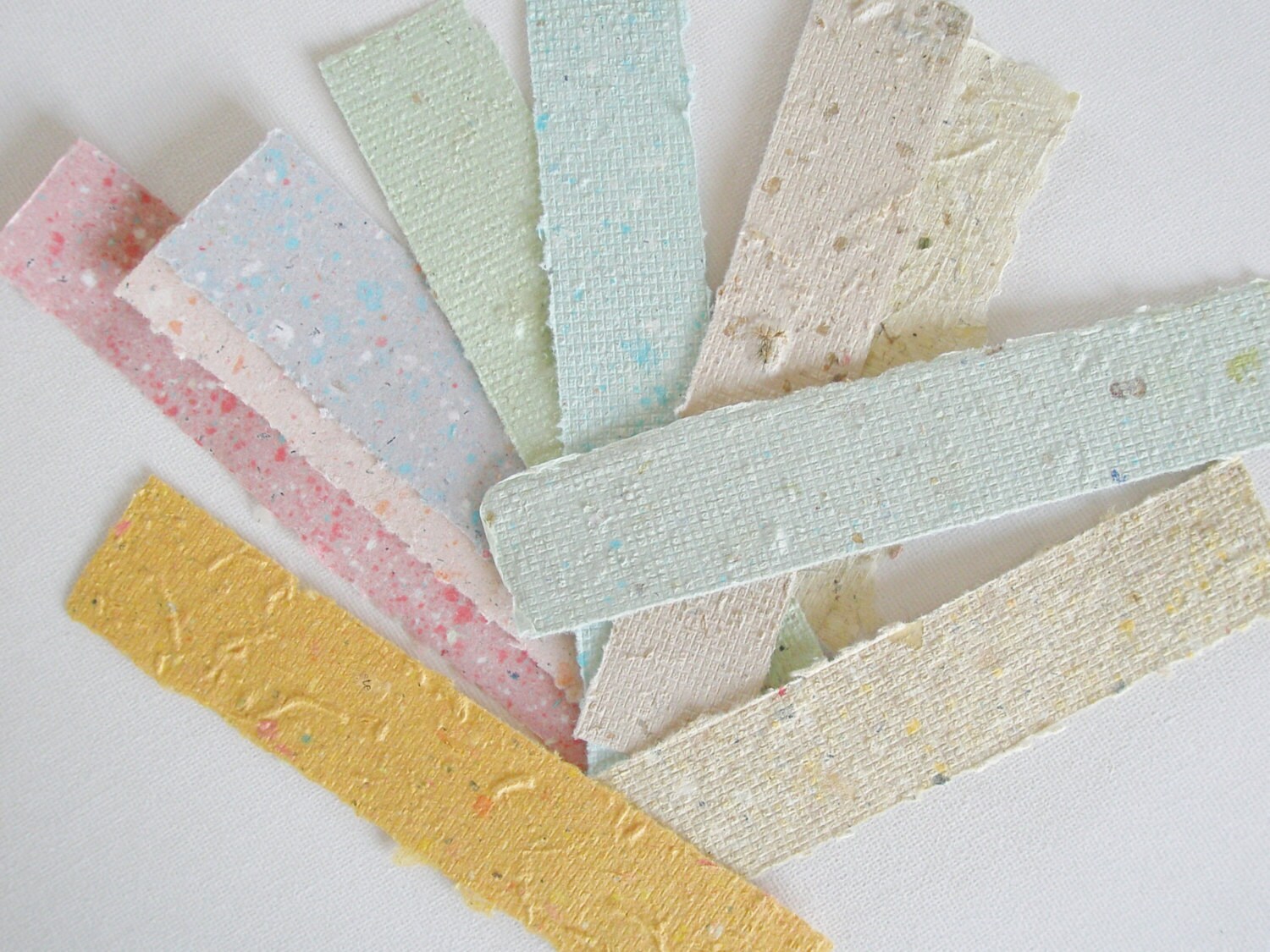 Custom essay writer free image