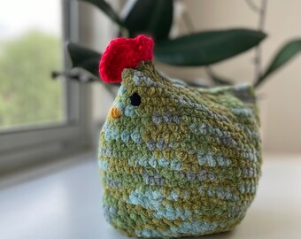 Crochet Chicken Easter egg holder kitchen chicken decor | gifts for Easter | chocolate egg holder