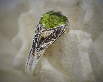 Peridot Ring in Sterling Silver, woodland Leaf Ring, Engagement Ring