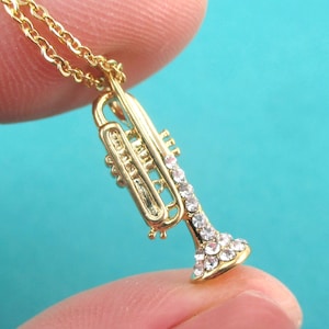 3D Miniatur Trompete geformte Musikinstrument Jazz Anhänger Halskette in Silber oder Gold | Minimalistischer handgemachter Schmuck