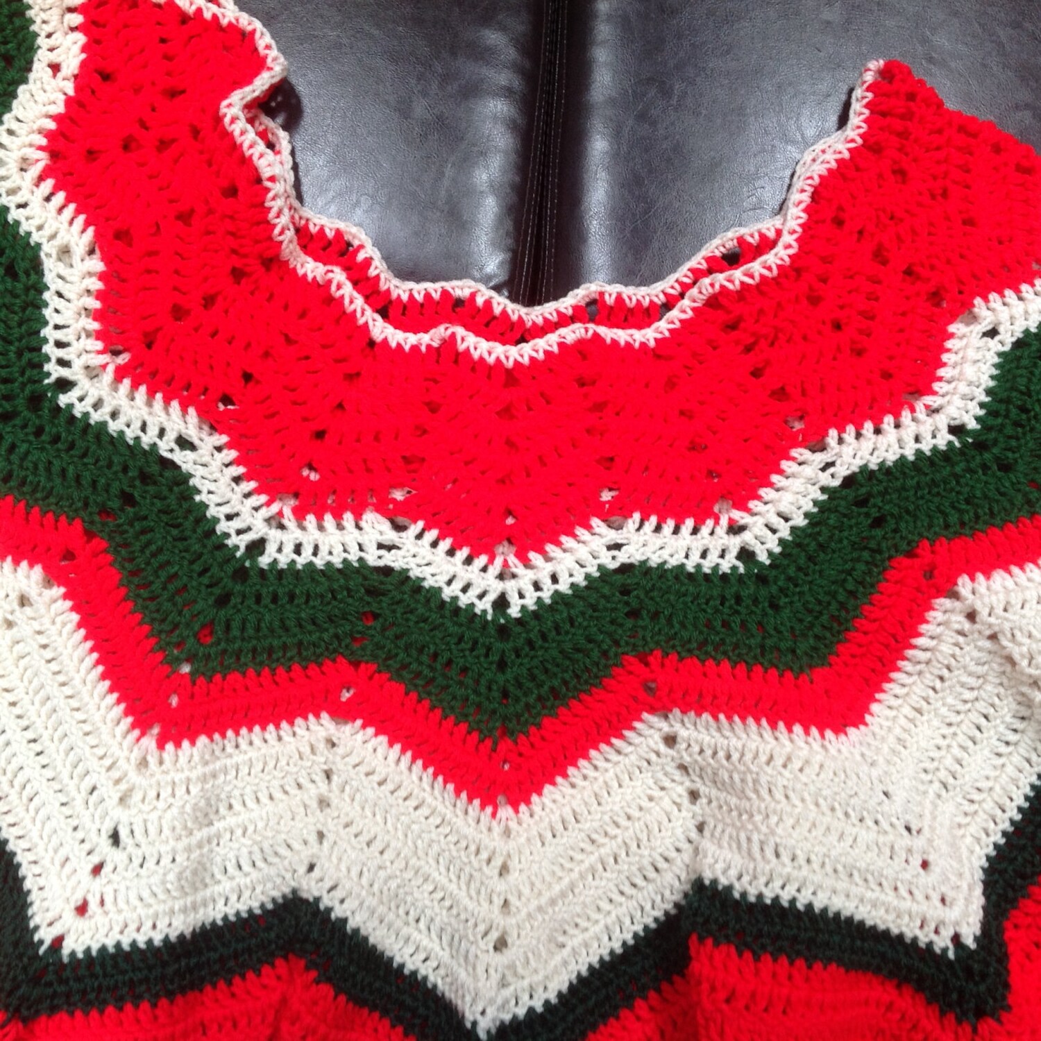 Traditional Tree Skirt 