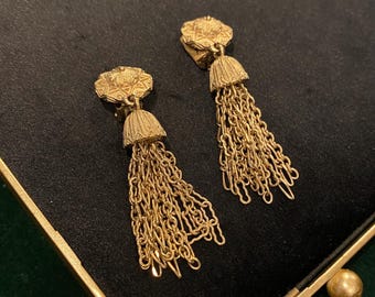 Vintage Christian Dior signed gold-plated chain drop clip-on earrings 1980s
