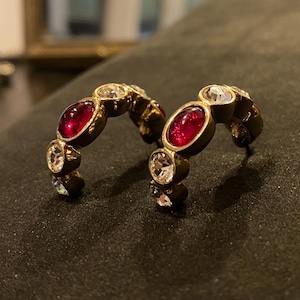 Vintage signed gold-plated metal red cabochon glass set hoop pierced earring