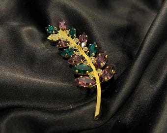 Broche Ancienne ART DÉCO En Métal Doré Filigrané Avec Strass Violet - Pièce Unique