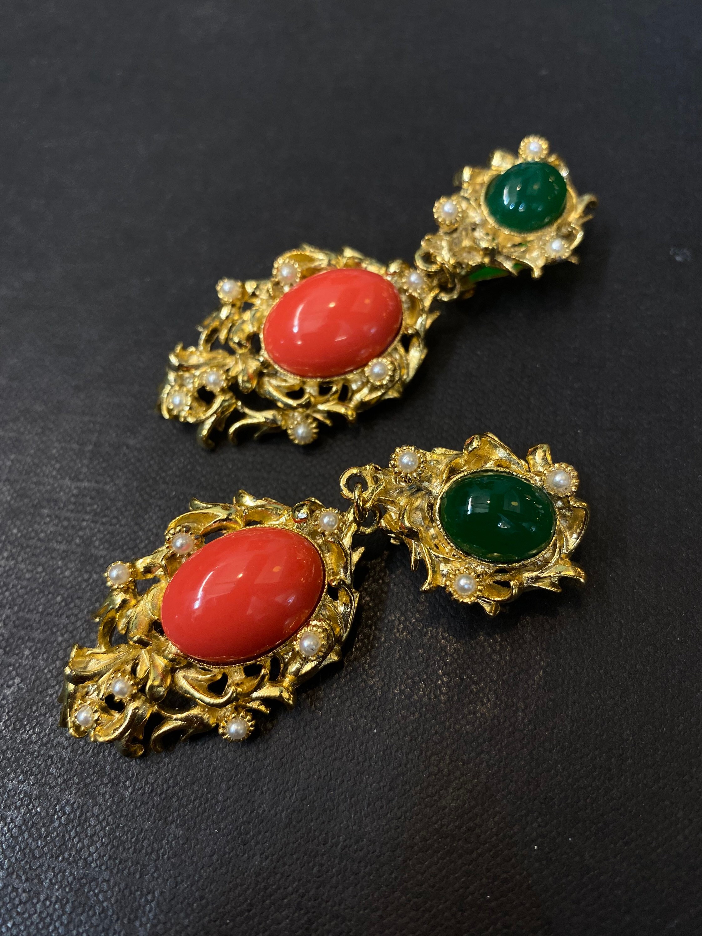 Boucles D'oreilles Vintage SPHINX Clips - Cabochon Verre, Doré, Alliage, Occasion