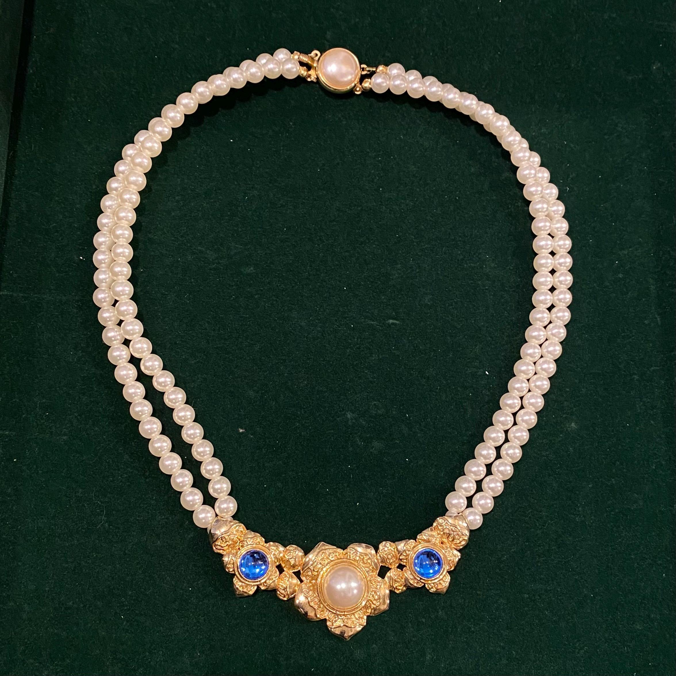 Van Cleef And Arpels Collana Con Ciondolo A Fiore Fleurette In Oro Giallo E Diamanti E Rubini Van Cleef And Arpels Collana Con Ciondolo A Fiore Fleurette In Oro Giallo E Diamanti E Rubini