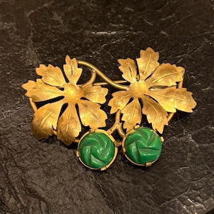 Made in France green flower shape brooch with brass