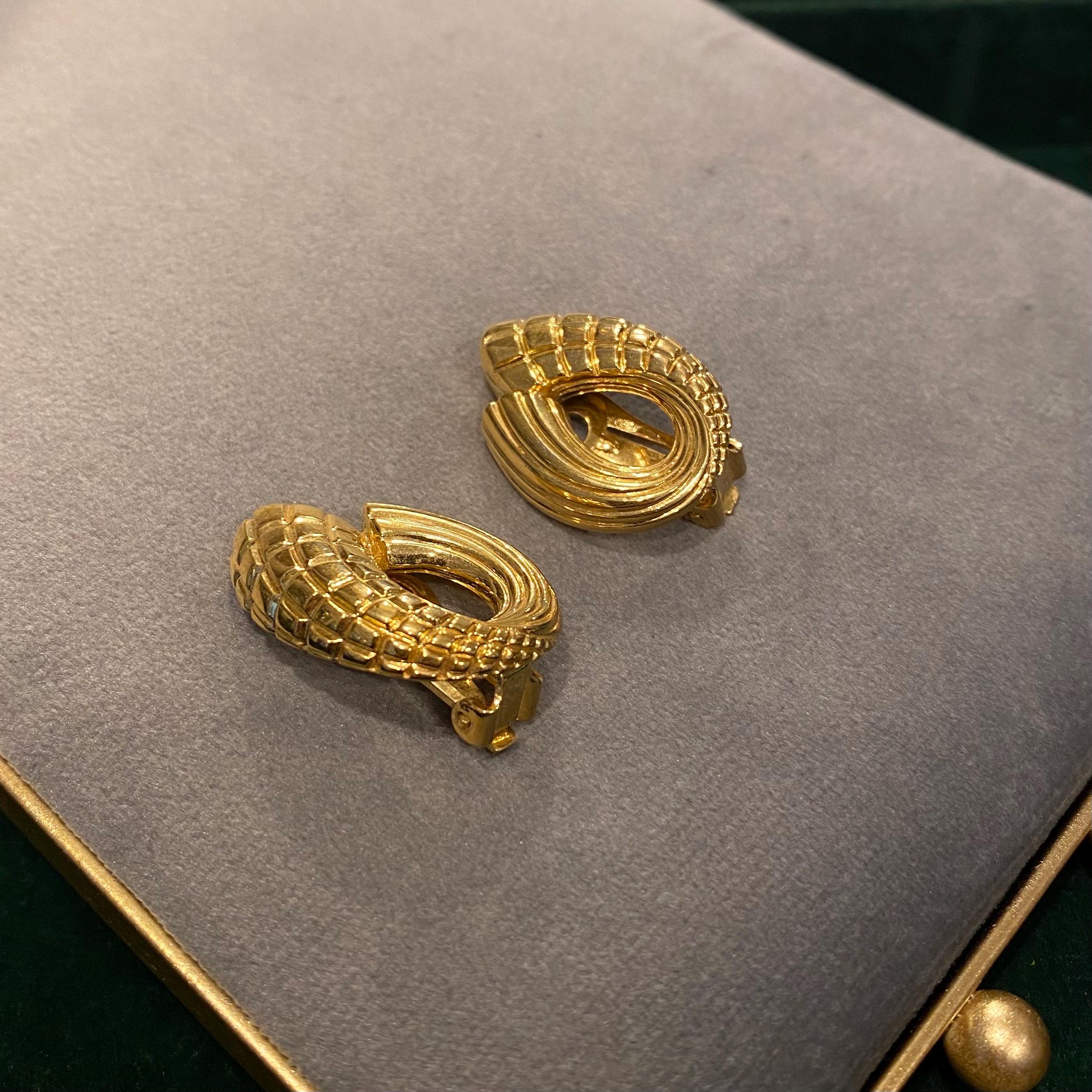 Boucles D'oreilles Clips En Corne Vintage - Années 1950 - Marron - Occasion - Bijou Rétro