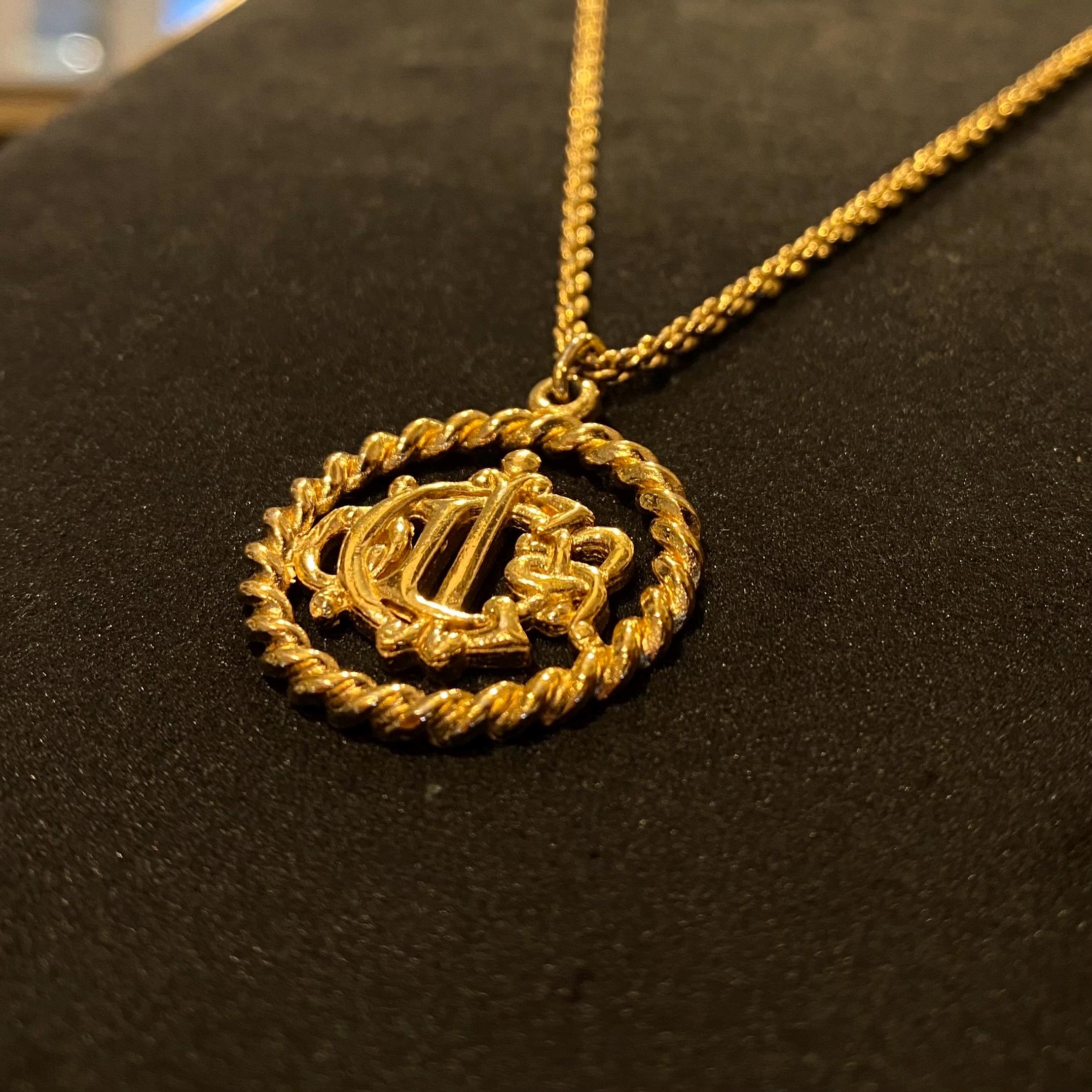 アクセサリー Vintage Christian Dior Gold Necklace Vintage Christian Dior Signed Gold-plated CD Logo Round Ring Shape