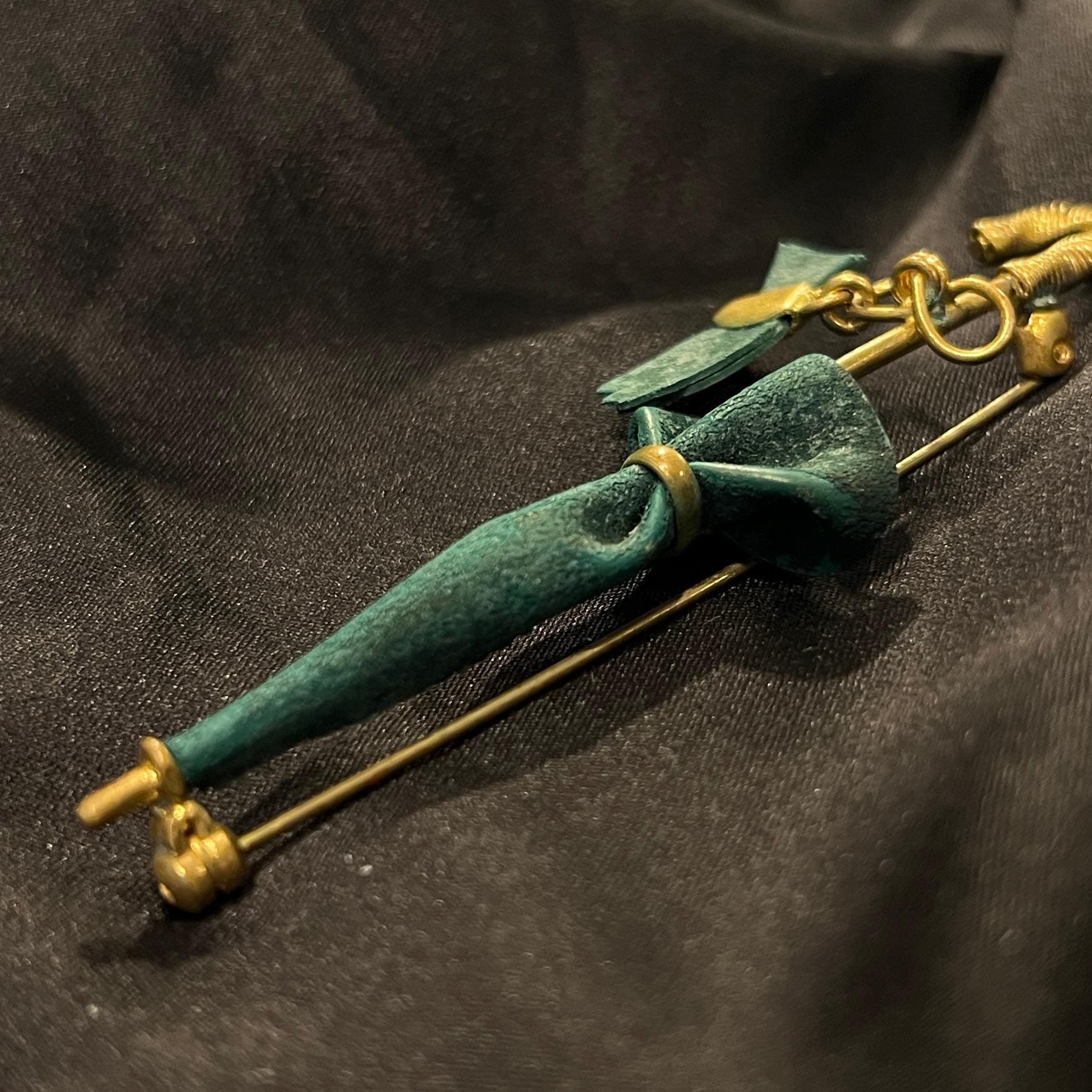 Broche Vintage Parapluie - Métal Doré - Élégante Et Rétro