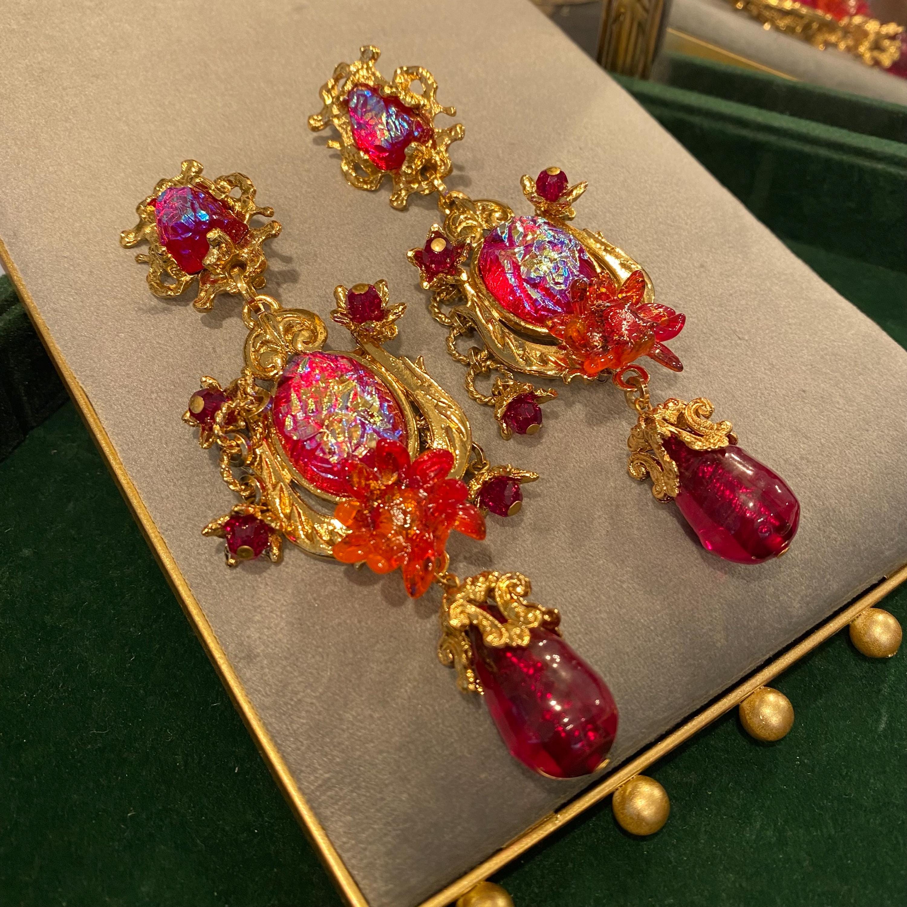 GAVILANE ガヴィラーネ ブロンズカラー レッドラインストーン ネックレス Vintage Gavilane Paris Signed Oval Magenta Pink Glass Stone Drop