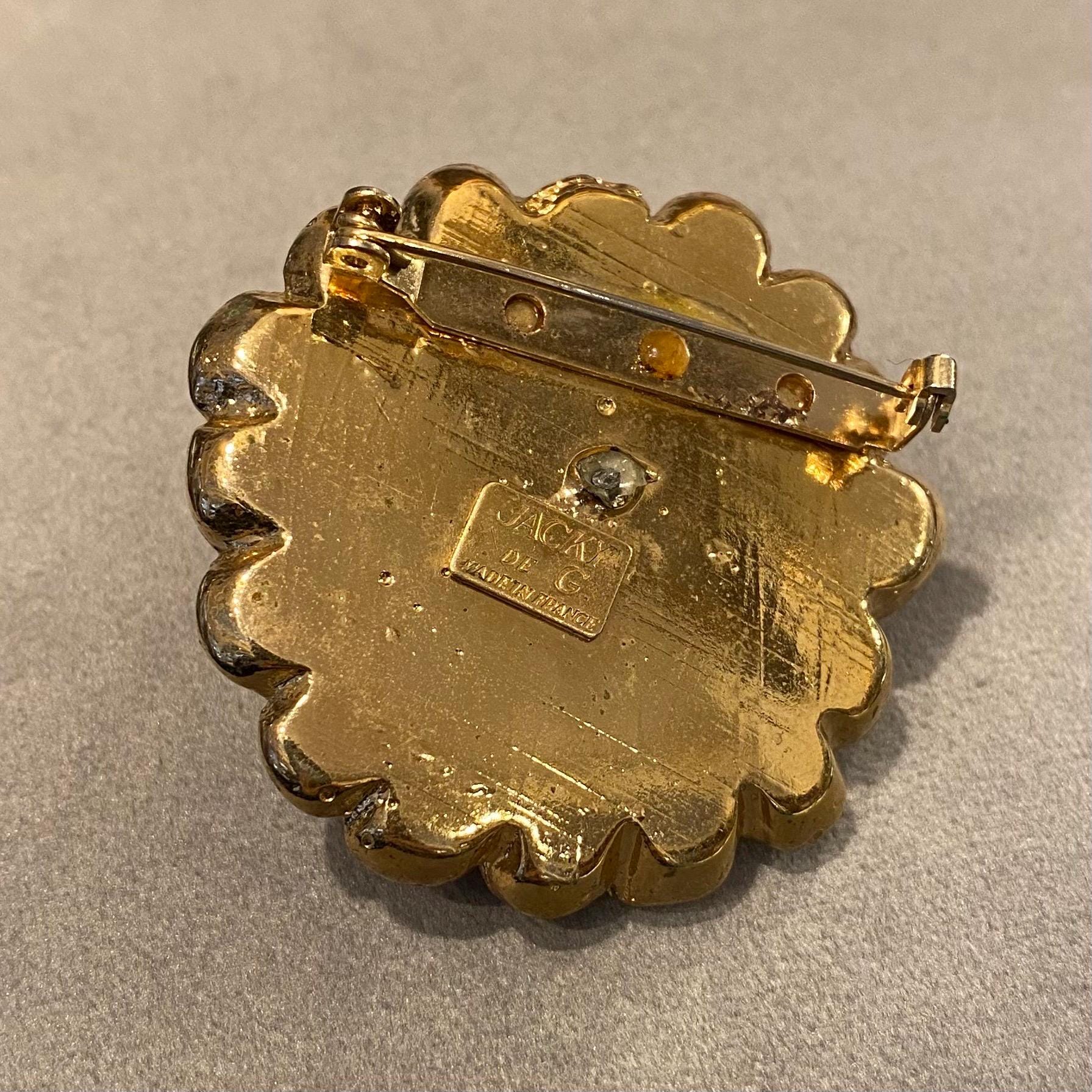 Broche Signée Jacky De G - Matière Résine | Occasion