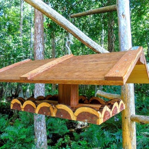 Large fly through bird feeders - post mounted or hanging bird feeder - oversized roof - weather proof stops rain, snow - keeps bird food dry