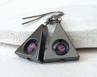 Triangular hematite earrings ideal 30th birthday gift for friend, triangle earrings with amethyst crystal