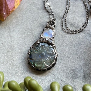 Short Rainbow Moonstone & Carved Labradorite Necklace