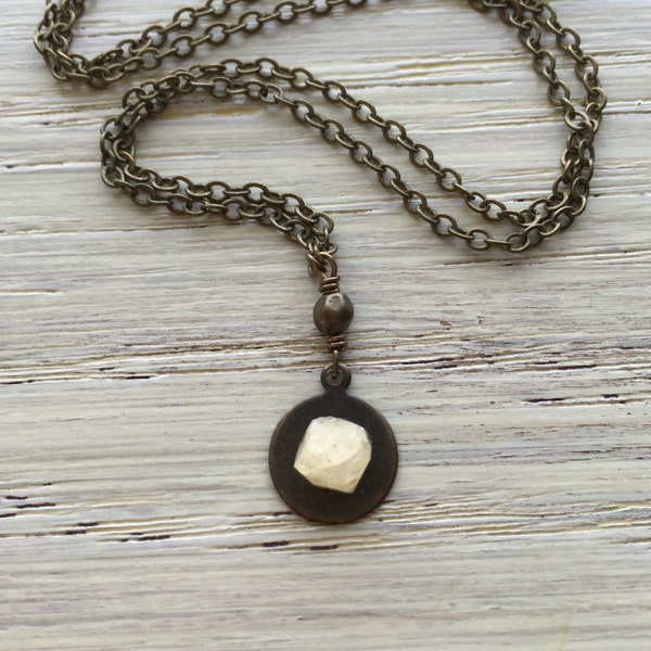 Rhodozite necklace / rhodizite necklace / short crystal necklace / antique brass necklace / elegant rhodozite necklace