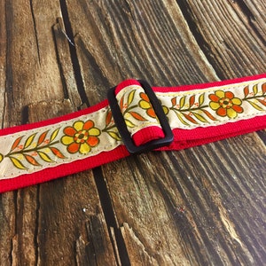 Handmade 60's Jimi Hendrix Style Floral Hippie Guitar Strap by VTAR, Made with Vegan Leather and Red Hemp For Acoustic, Bass and Electric image 3