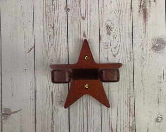 Colgador de pared de guitarra marrón de madera hecho a mano - Diseño de estrella único