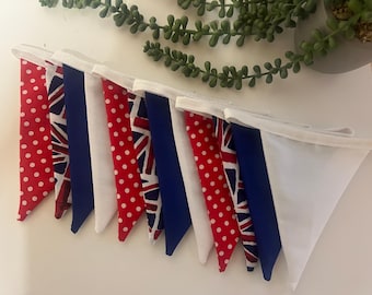 Banderín De Fiesta Union Jack - 11 Banderas Holográficas - 3.9 Metros De Largo - Decoración Para Cumpleaños Y Eventos