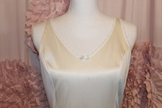 Vintage Woman's Full Slip, Cream Size 36, Lace 19… - image 2