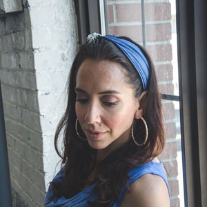 Reversible blue  bamboo beaded headband for yoga, beach, travel. Sustainable, sweat absorbing fabric! Hair Headband, Hair accessory,