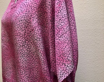 Silk handdyed pink print box  top. Handdyed pink Shibori dyed silk top. Boxy silk top