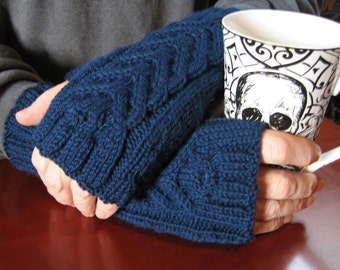 Cable knit mens fingerless gloves, navy blue knit fingerless mitts,  elegant knit gloves for men