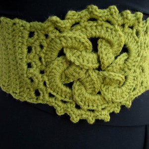 Crochet avocado green belt, celtic knot  bohemian accessory, elegant dress accessory