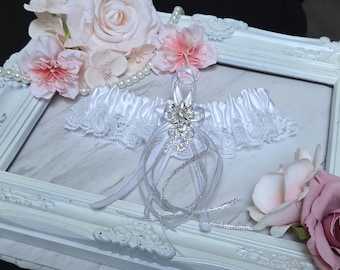 Liguero de boda inspirado en Minnie Mouse con encaje blanco y satén