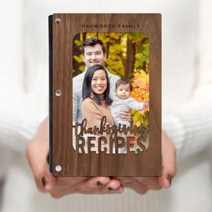 Livro de receitas de Ação de Graças personalizado, madeira com capa com foto, cartões de receitas em branco recarregáveis, personalize com qualquer nome, capa de nogueira