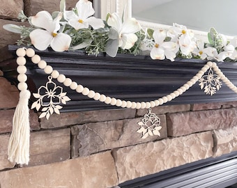 Guirnalda de flores para repisa de primavera y verano, adornos florales intercambiables, guirnaldas de cuentas de madera con borlas de yute, decoración rústica de granja.