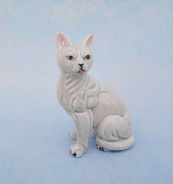 Bone China Cat Figurine Chat Gris Aux Yeux Bleus Chat Vintage Ornement Figure Collection Chat Chat Amoureux Cadeau Chat En Céramique