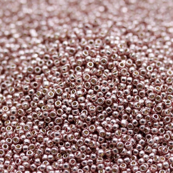 20g 15/0 Acabado Permanente Galvanizado Sweet Blush Toho Seed Beads - cuentas metálicas. calidad superior, micro cuentas de semillas, Toho PF552