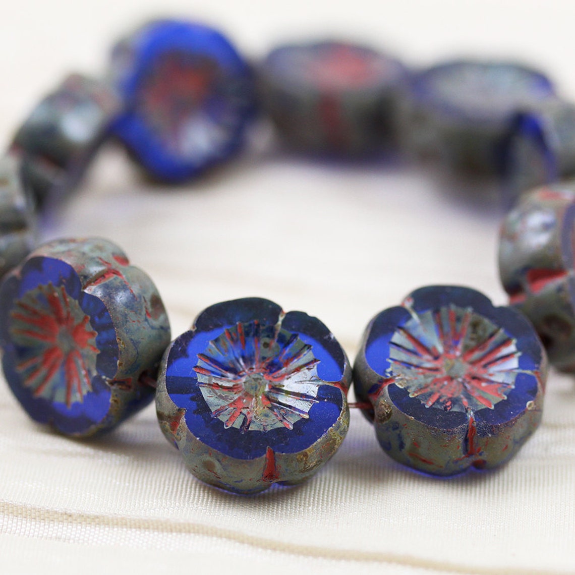 10pcs 14mm zafiro oscuro / Picasso Hawaiian Flower Wheels ...