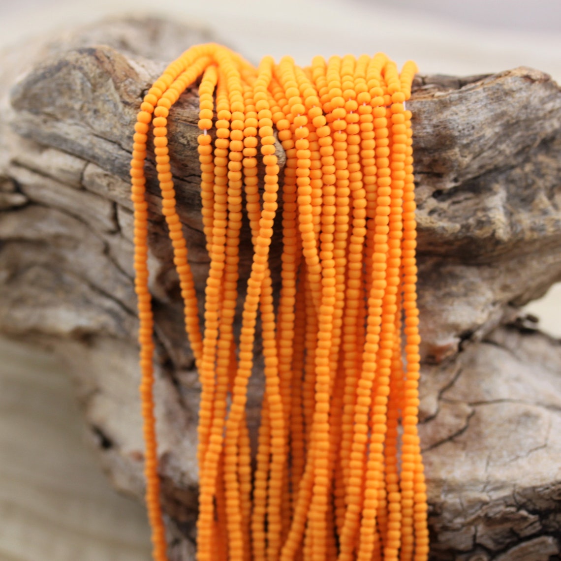 11/0 Matt Licht Orange tschechische Rocailles 1 Hank | Etsy
